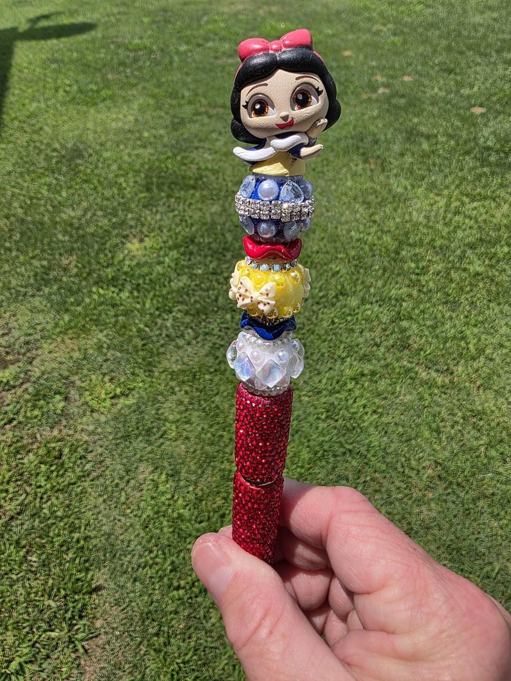 Snow White Bead Pen - Red, Yellow, Blue...new... Black Ink With Refills